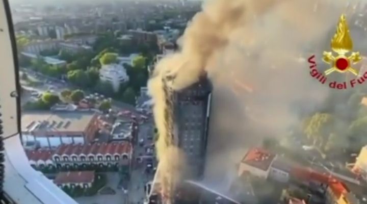 Incendio milano palazzo