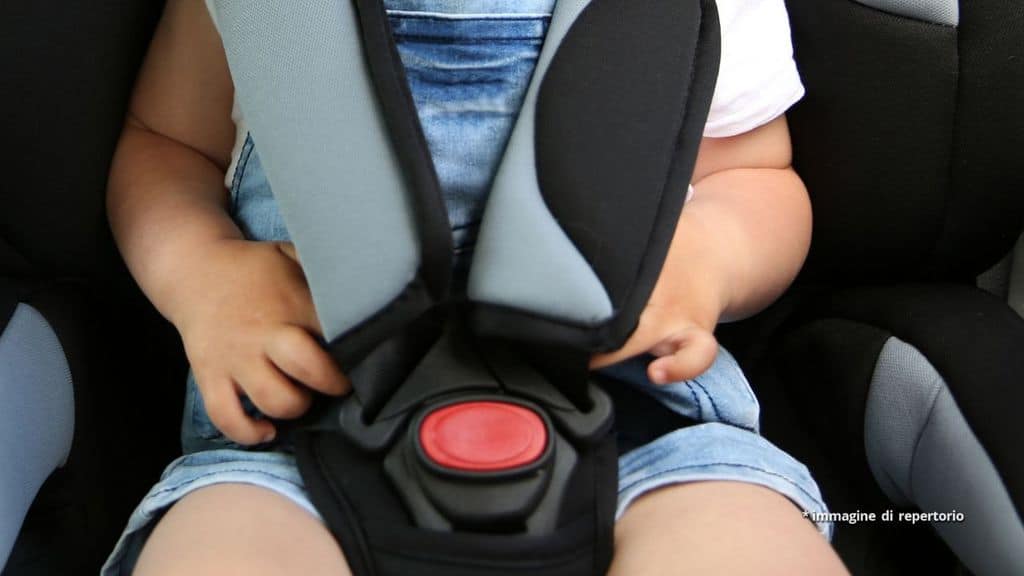 bimbo di 5 anni morto in auto sotto il sole