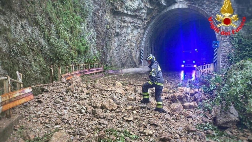 A Lecco incubo allagamenti, rischio esondazione a Dervio per la diga di Pagnona: 120 persone evacuate A Lecco incubo allagamenti, rischio esondazione a Dervio per la diga di Pagnona: 120 persone evacuate
