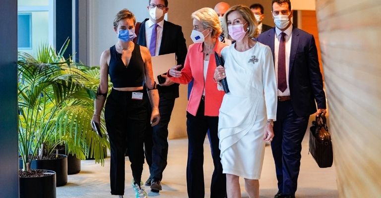 bebe vio arrivo parlamento