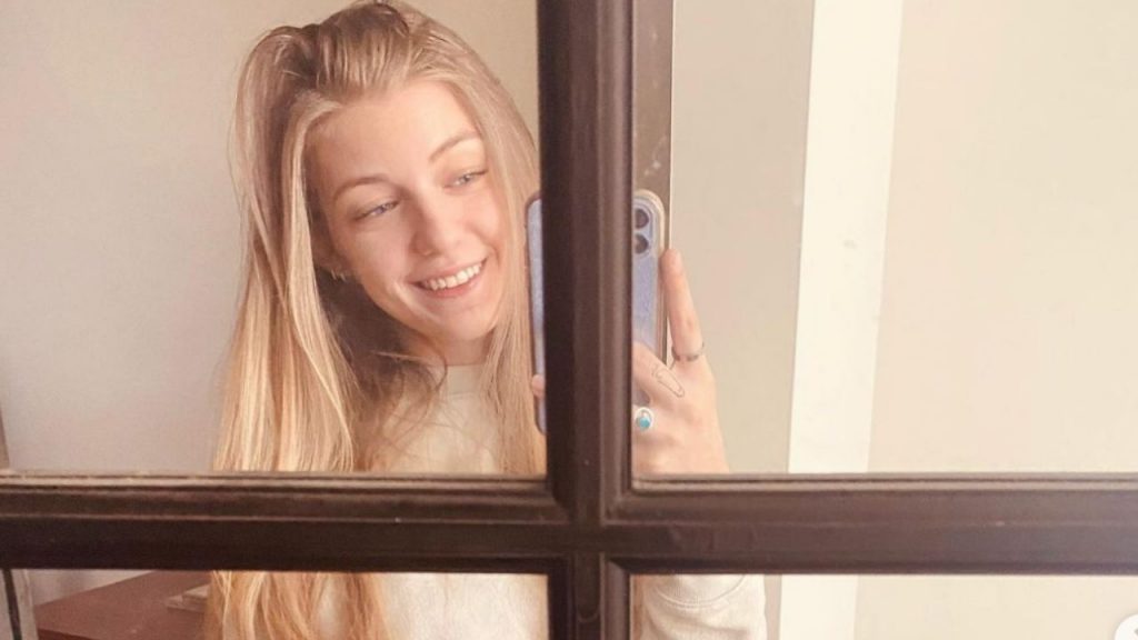 Gabby Petito, chi è la blogger di viaggi ritrovata morta in una foresta. Sognava di vivere sempre in viaggio Gabby Petito, chi è la blogger di viaggi ritrovata morta in una foresta. Sognava di vivere sempre in viaggio