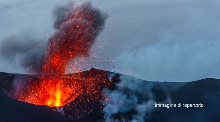 Esplosione a Stromboli: si sveglia il vulcano