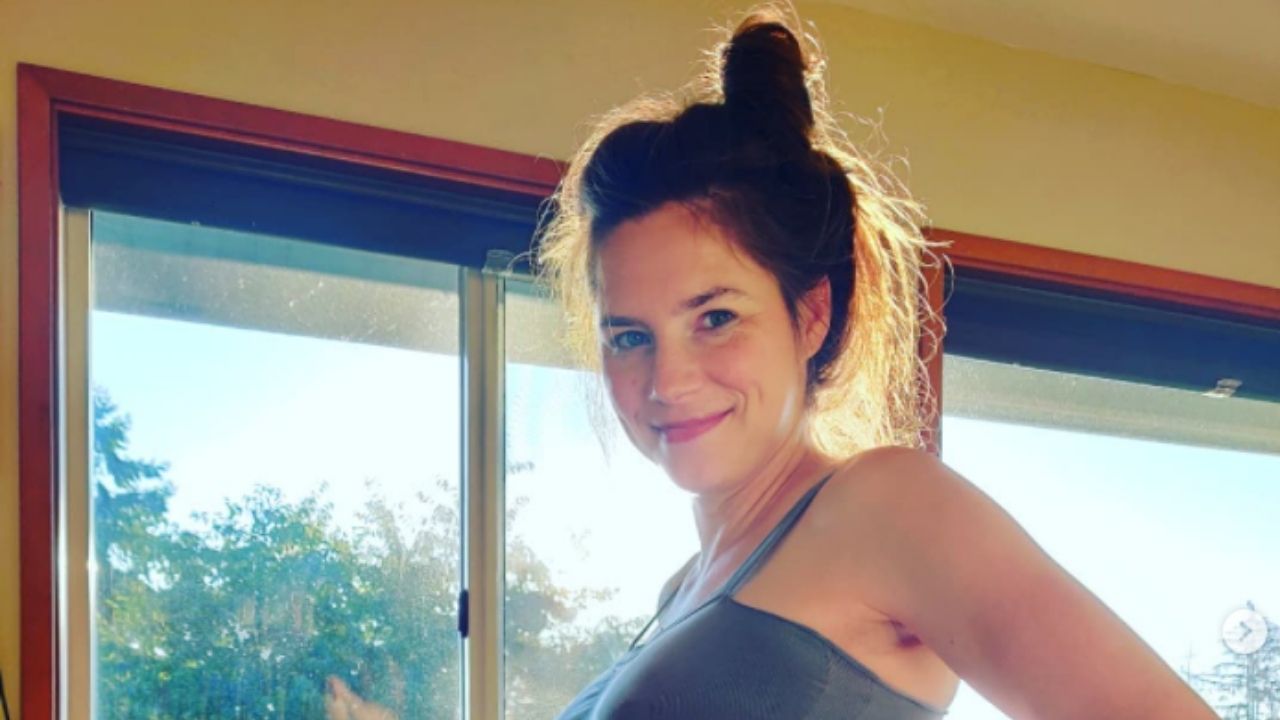 Amanda Knox è mamma: è nata Eureka Muse Knox-Robinson, la prima e unica foto della figlia su Instagram