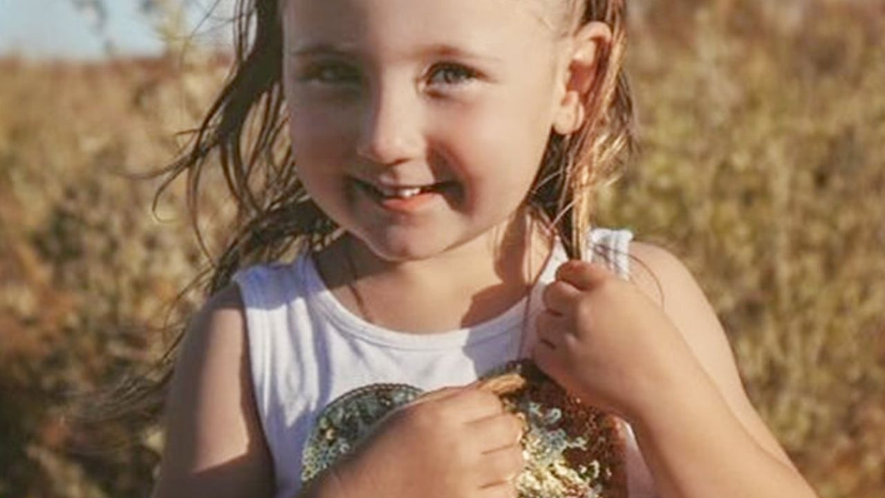 Cleo Smith è una bambina di 4 anni scomparsa in campeggio