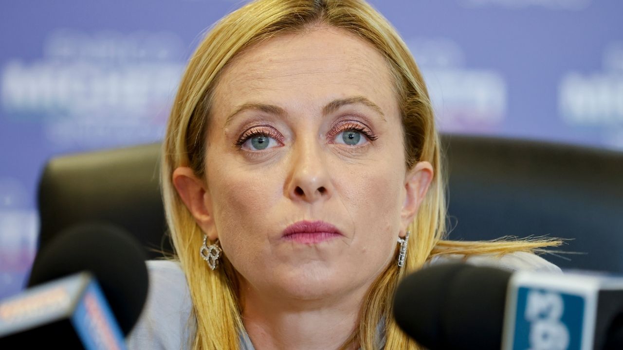 Giorgia Meloni esce allo scoperto su razzisti e nostalgici in Fratelli d’Italia: il documento della leader