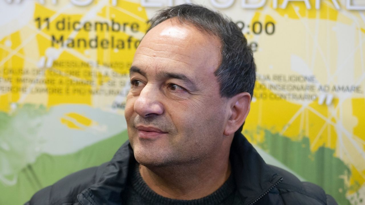 mimmo lucano modello riace