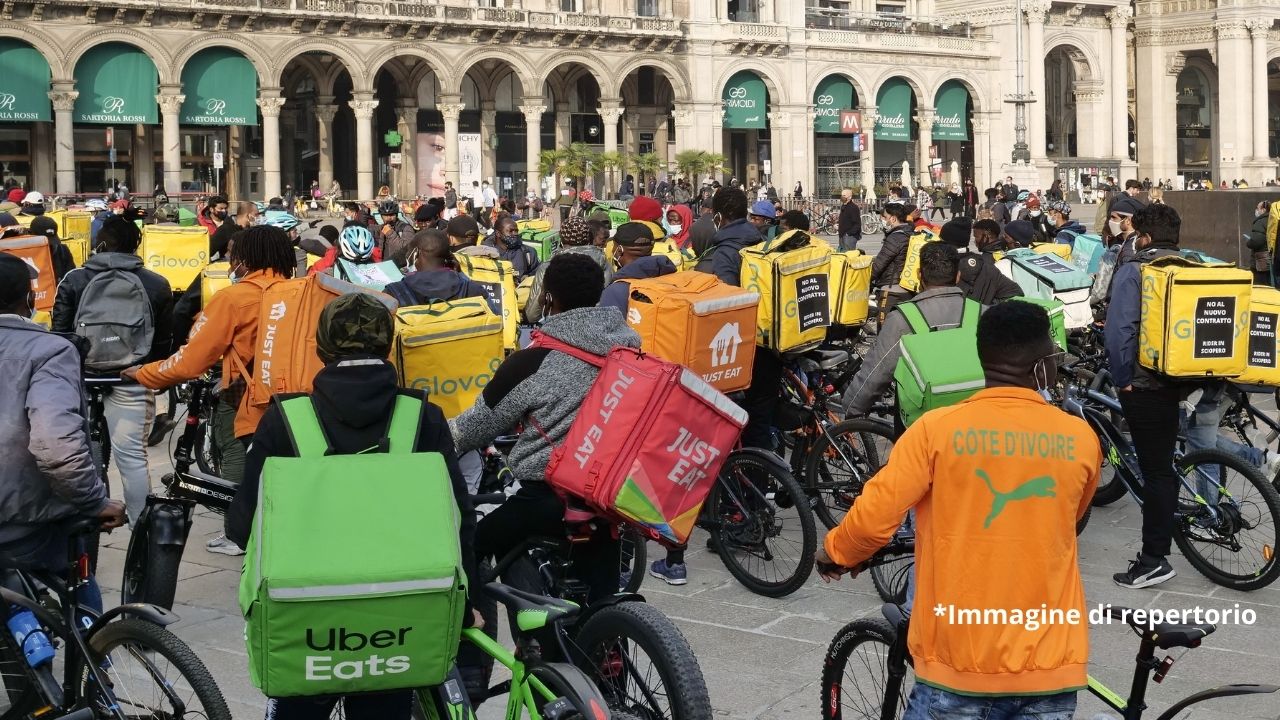 caporalato sui rider: la sentenza del tribunale di milano