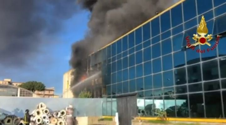 Incendio Arzano
