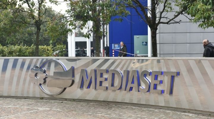 Mediaset, cambiamenti negli storici Tg: si teme la chiusura di Tg4, Studio Aperto e Sport Mediaset