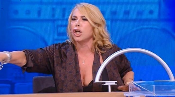 anna pettinelli minacce
