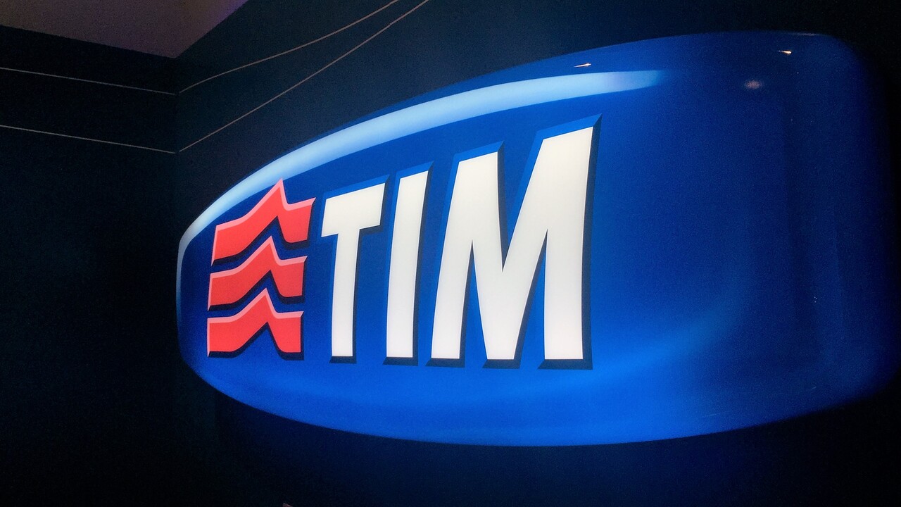 titolo tim vola