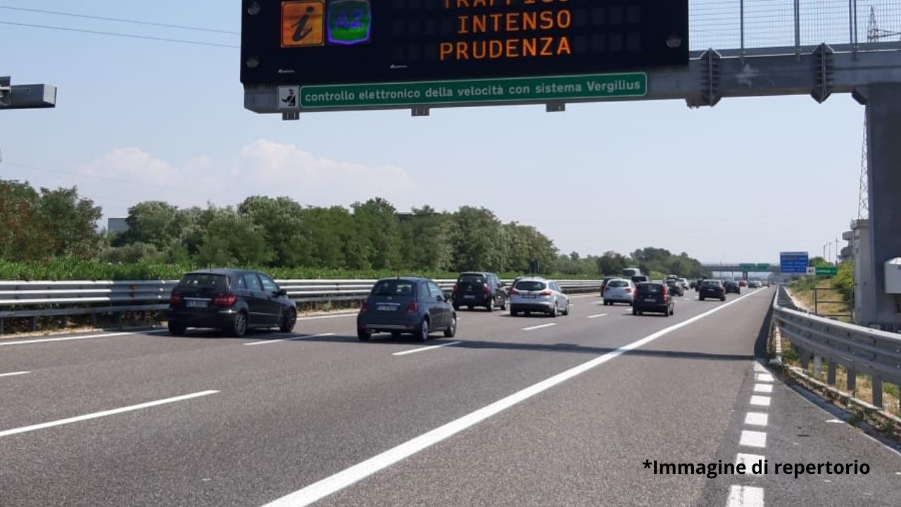 pulmino precipita da viadotto