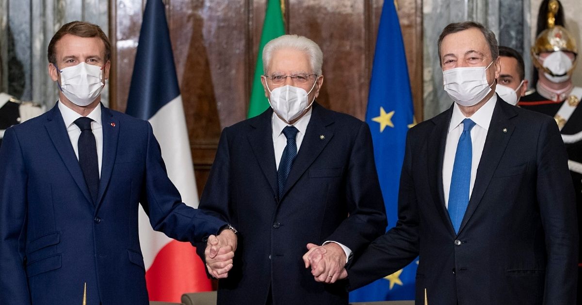 macron draghi e mattarella alla firma del trattato del quirinale