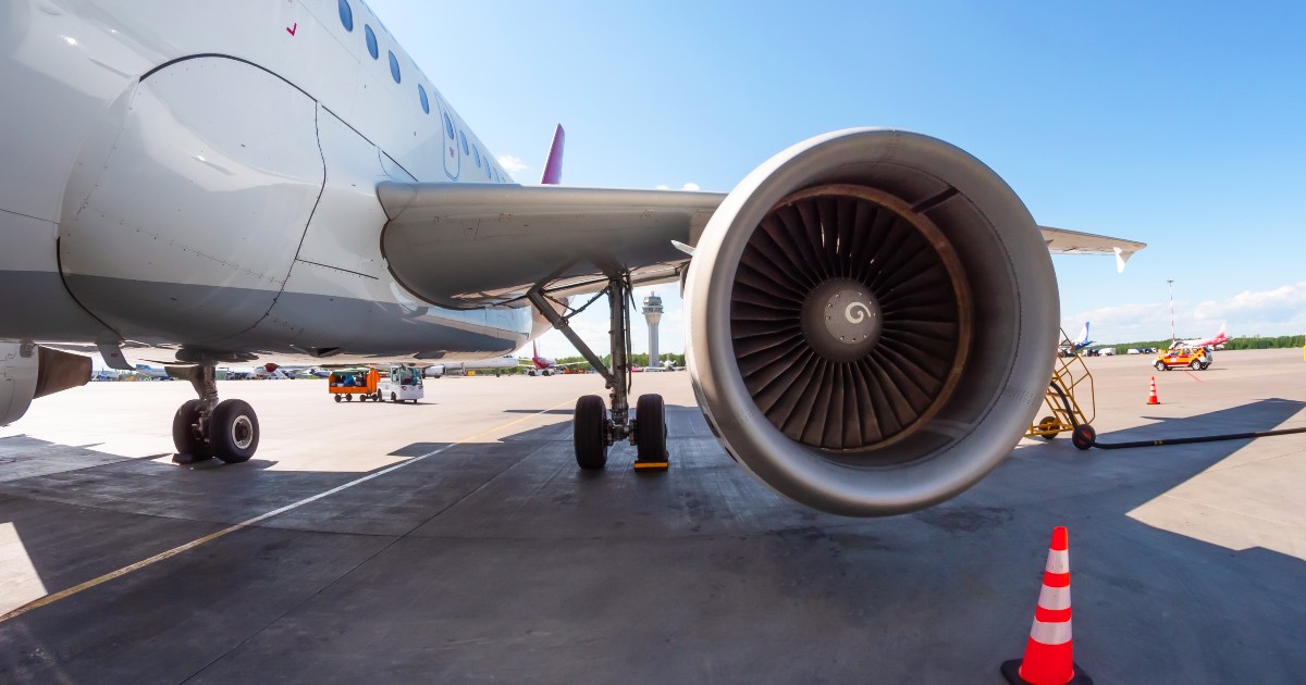 Guasto ai motori, aereo per Bologna si blocca: cosa è successo
