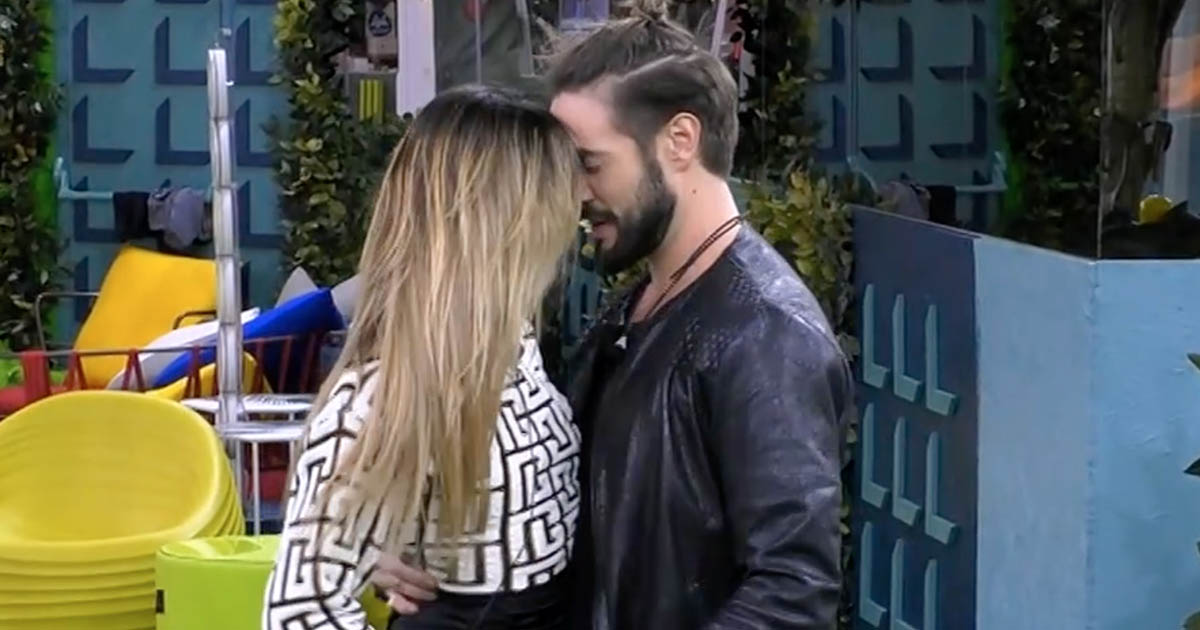 Alex Belli e Soleil Sorge in un ballo sexy
