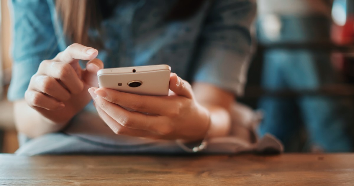 Sopravvissuta al cancro al seno, sviluppa un'applicazione per insegnare l'auto-palpazione preventiva