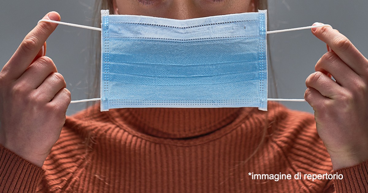 La mascherina che riconosce i contagiati: la nuova invenzione per frenare la diffusione del Covid-19
