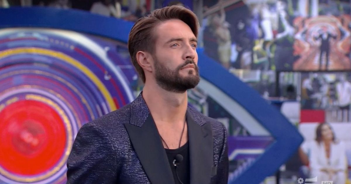 alex belli commenta il bacio di delia