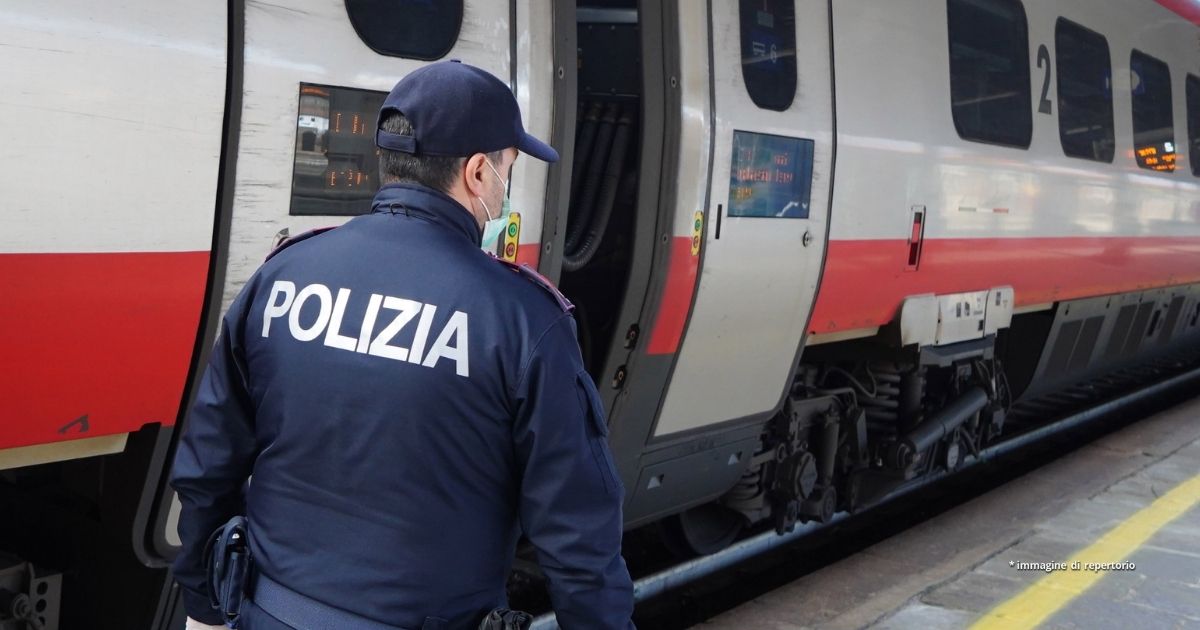 bari, polfer aiuta una donna incinta con bambina