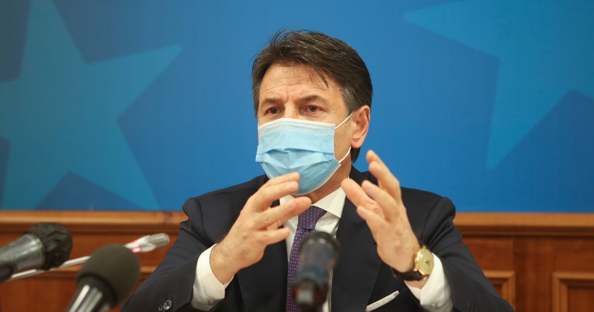 Giuseppe Conte rinuncia alle suppletive per il seggio lasciato libero da Gualtieri. L’attacco di Renzi