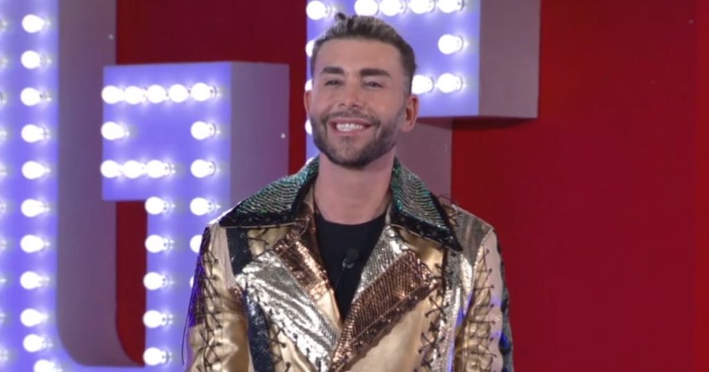 Giacomo Urtis fa delle rivelazioni sulla sua vita sentimentale: “Una persona molto, molto, molto famosa” Giacomo Urtis fa delle rivelazioni sulla sua vita sentimentale: “Una persona molto, molto, molto famosa”