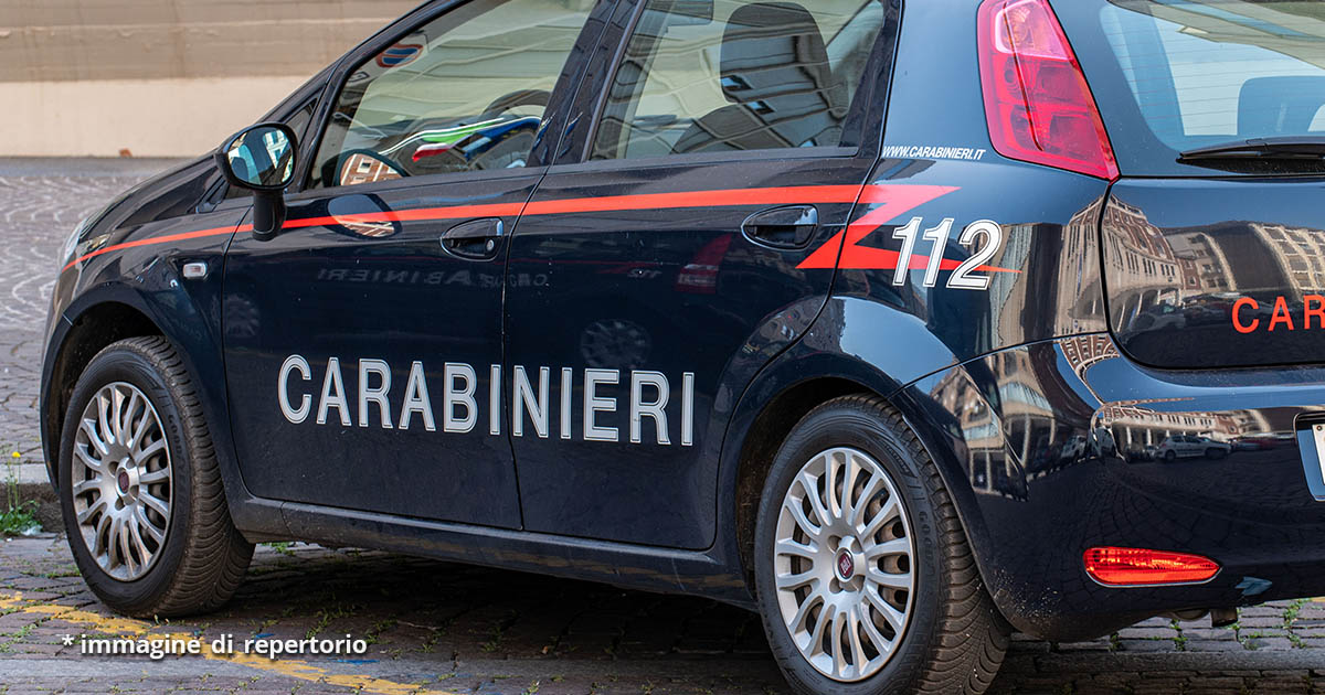insegnante arrestata per atti sessuali con minori