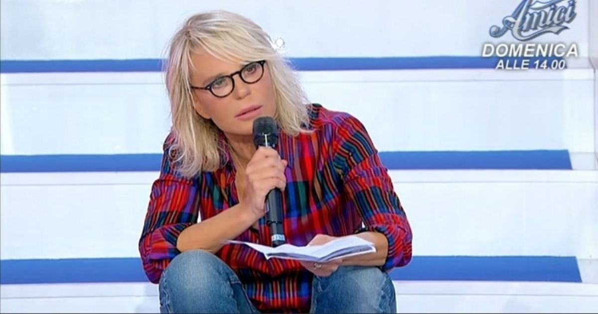 maria de filippi bacchetta i corteggiatori
