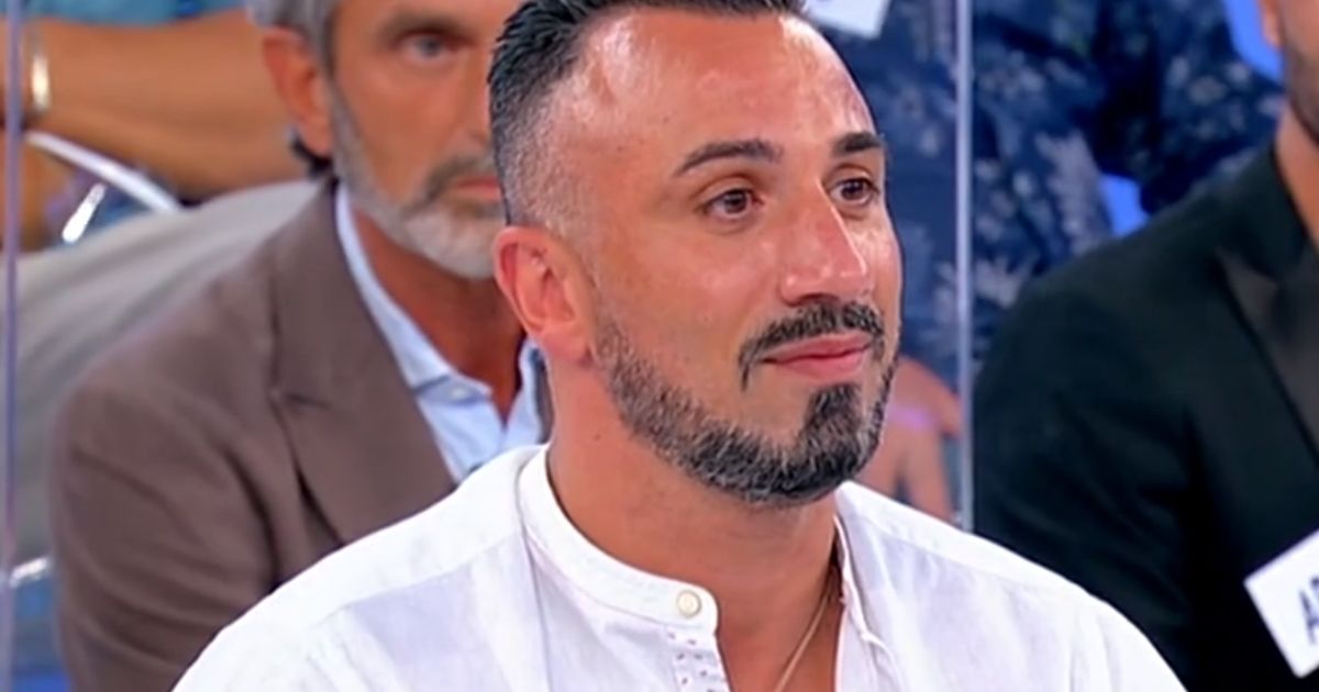 Nicola Mazzitelli di Uomini e Donne si sposa: l’annuncio social dell’ex Cavaliere del famoso dating show