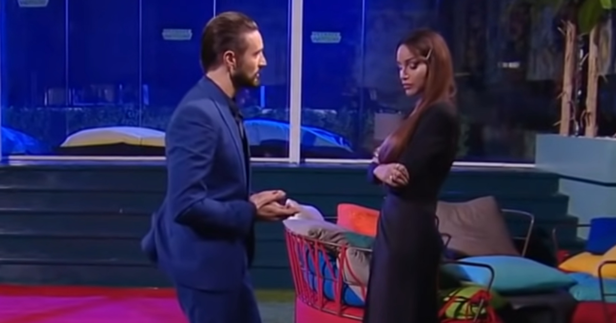 Delia Duran scrive una lettera ad Alex prima del GF Vip: "Chi ama perdona ma non dimentica, devi riconquistarmi"