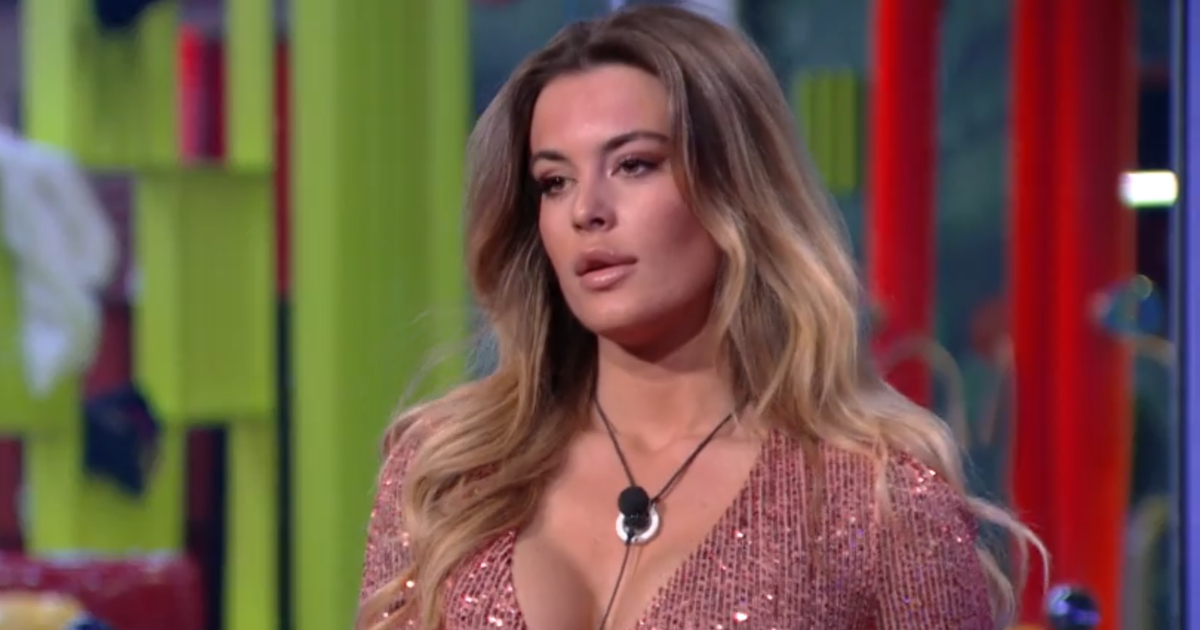 Sophie Codegoni incontra la mamma, che si scaglia contro Jessica e Alessandro: scoppia la polemica al GF Vip