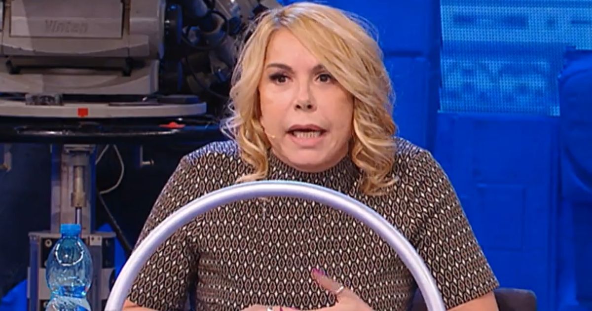 anna pettinelli polemica amici
