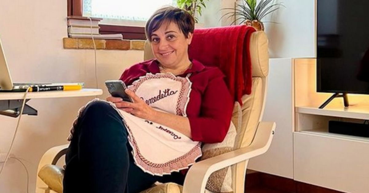 Benedetta Rossi operata, come sta. Su Instagram la foto postata dal letto d'ospedale e il messaggio dei fan