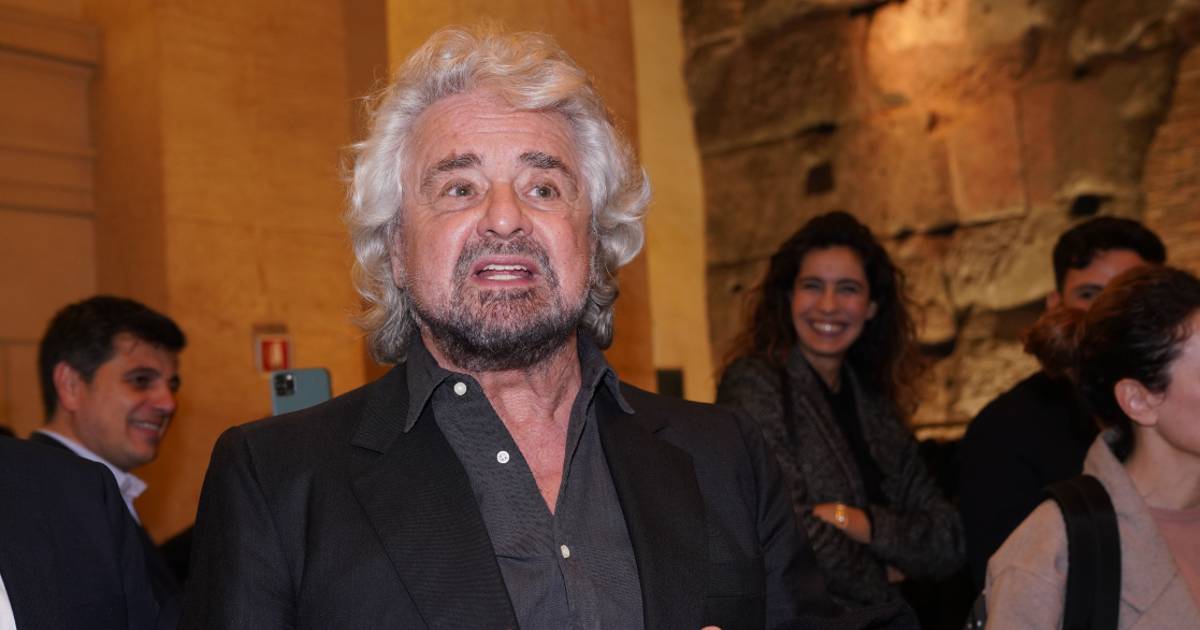 Beppe Grillo indagato per i contratti pubblicitari con Moby: l'ipotesi è traffico di influenze illecite