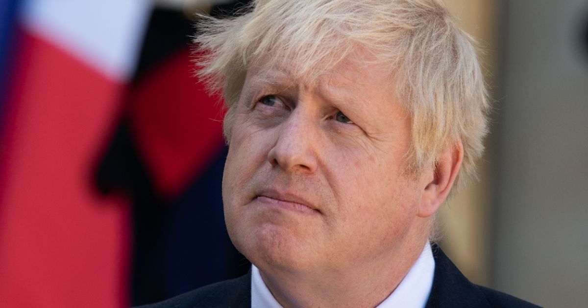 Boris Johnson a rischio dimissioni per il party-gate: le feste prima del funerale del Principe Filippo