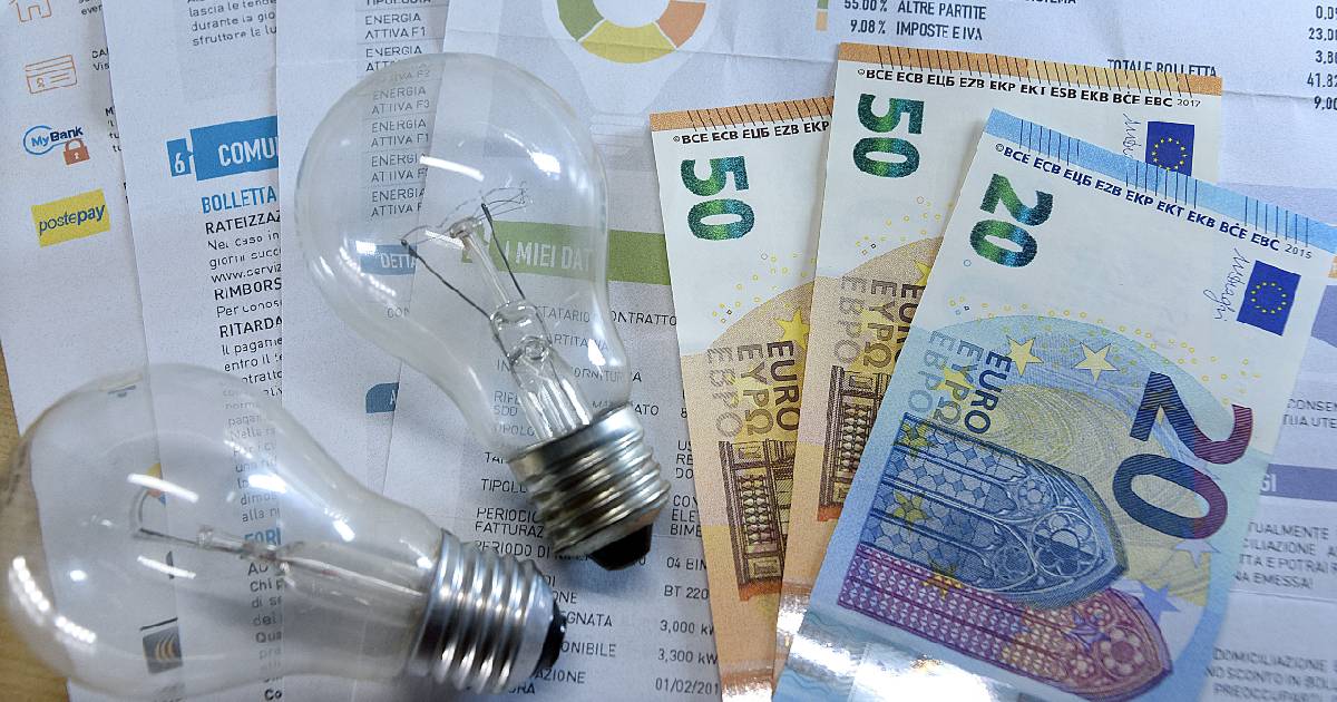 Rincari nelle bollette di luce e gas, quali sono le risorse del Governo per ridurre l'impatto sulle famiglie