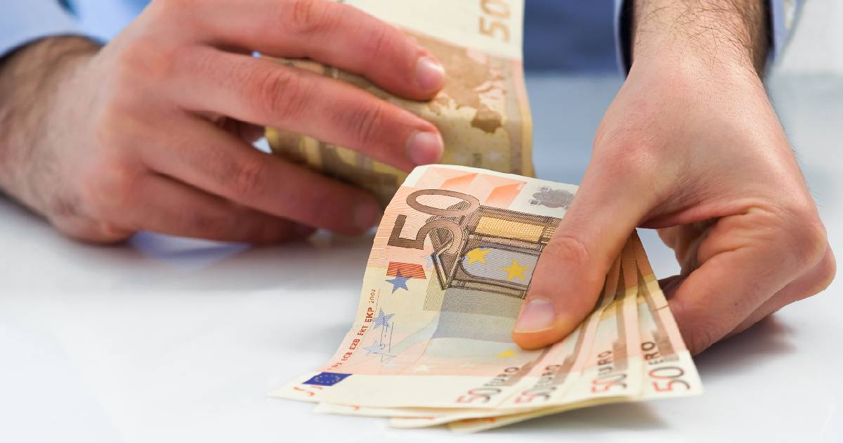 Corruzione, l'Italia migliora nella classifica mondiale e guadagna 14 punti in 10 anni: cosa succede nel mondo
