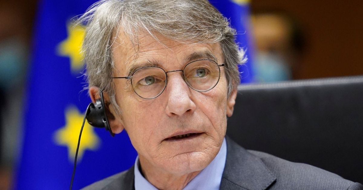 Morte di David Sassoli, scoppia la polemica contro l’eurodeputato: “Finalmente il bast**do se n’è andato”