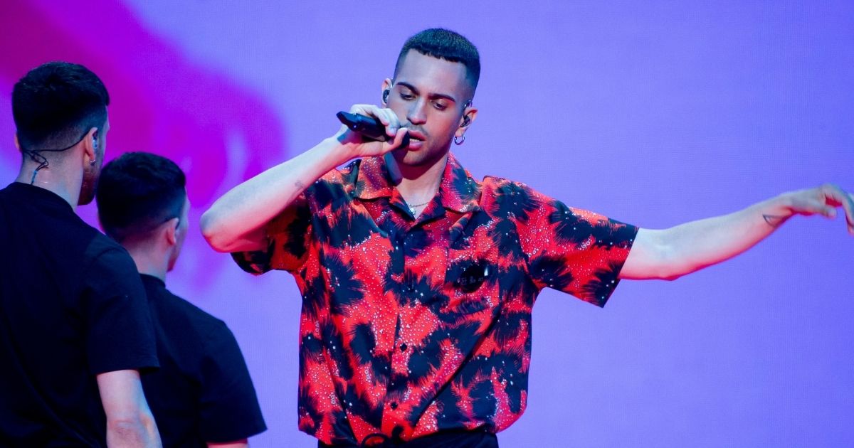 Mahmood, chi è: l'infanzia, gli esordi a Sanremo Giovani, la vita privata e le curiosità sul cantante in gara