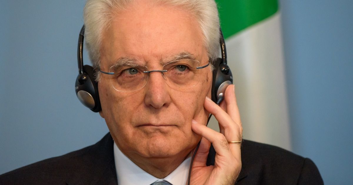 Mattarella di nuovo Presidente della Repubblica: cosa può chiedere il Capo dello Stato per restare al Quirinale