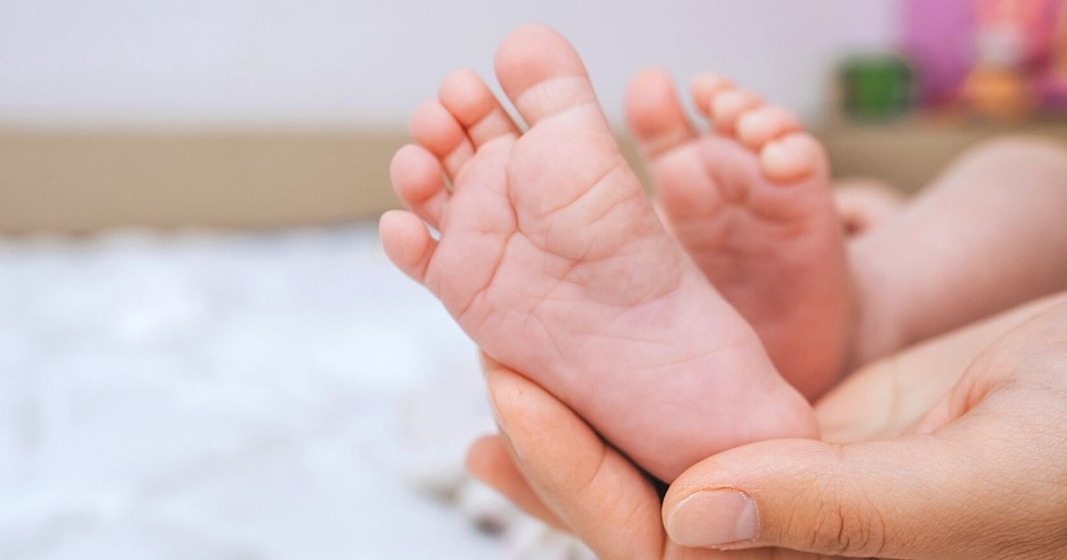 piedi di neonato