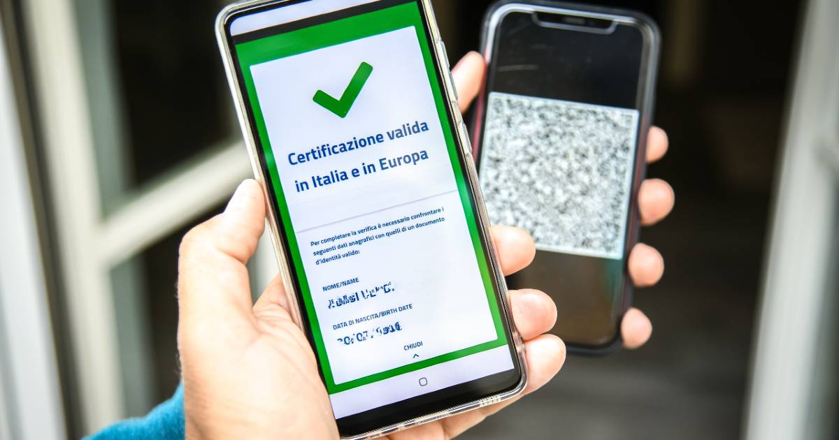 Obbligo di Green Pass, cosa cambia con il nuovo Decreto: tutti i luoghi in cui serve la certificazione verde