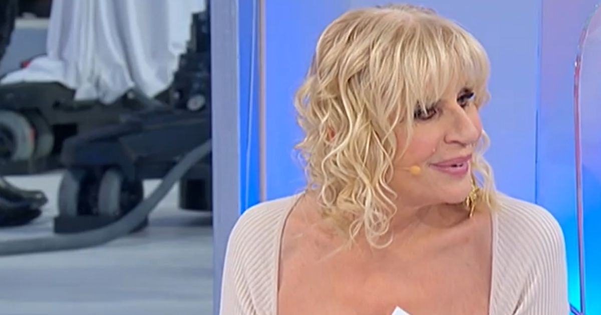 Uomini e Donne anticipazioni 17 gennaio: Stefano attacca Gemma Galgani, conoscenza già al capolinea?