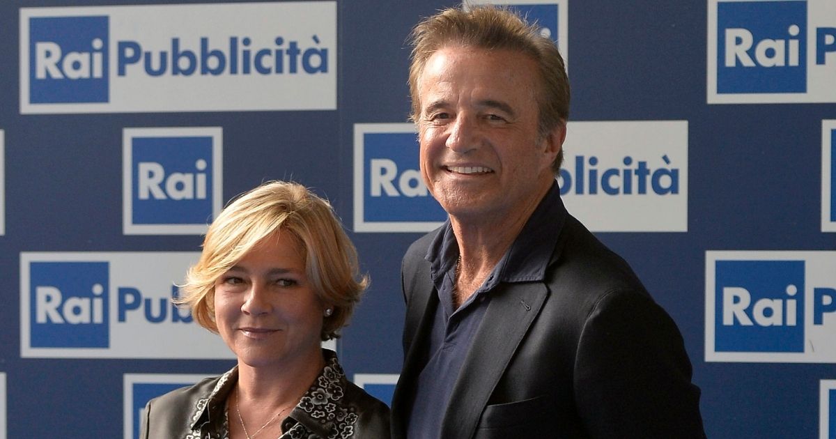 Christian De Sica, la foto romantica con la moglie per il compleanno di lei: ancora innamorati dopo 40 anni