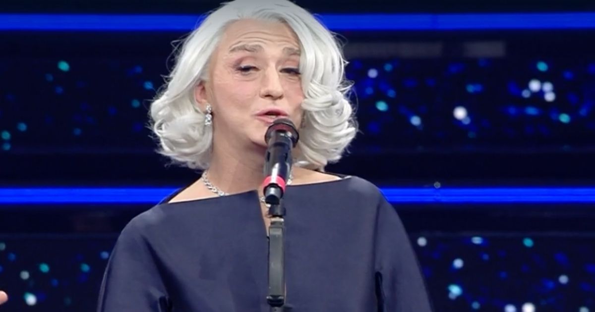 Drusilla Foer commenta il monologo di Checco Zalone alla conferenza stampa del Festival di Sanremo 2022
