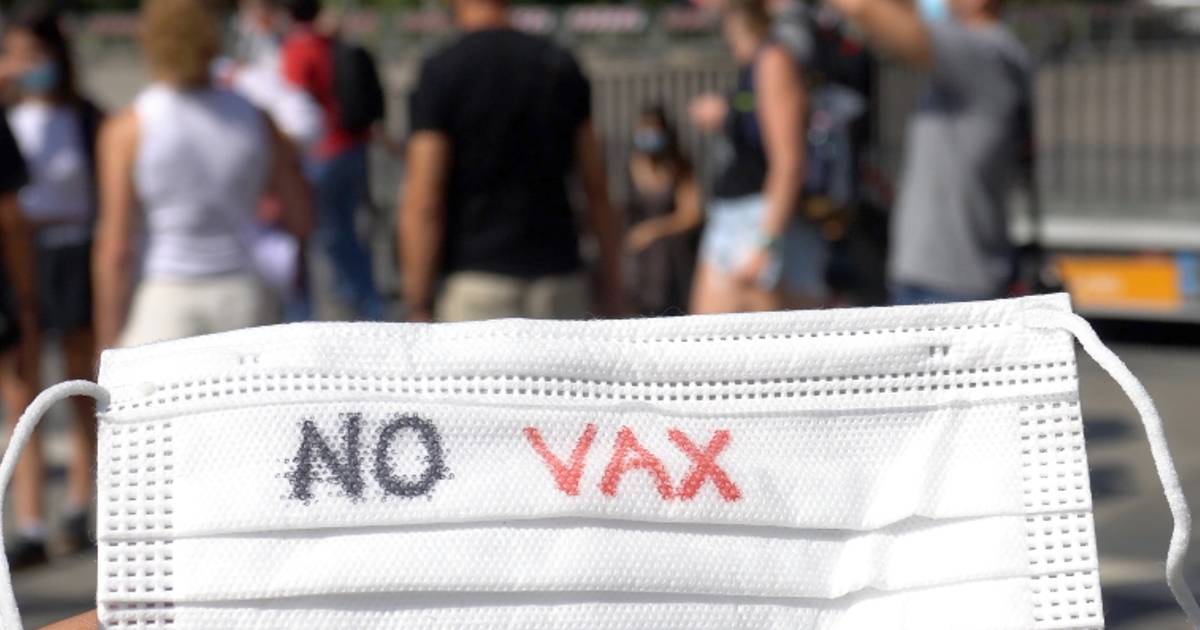 Sanzioni per i no vax over 50, quando arriva la multa e come sarà recapitata: cosa