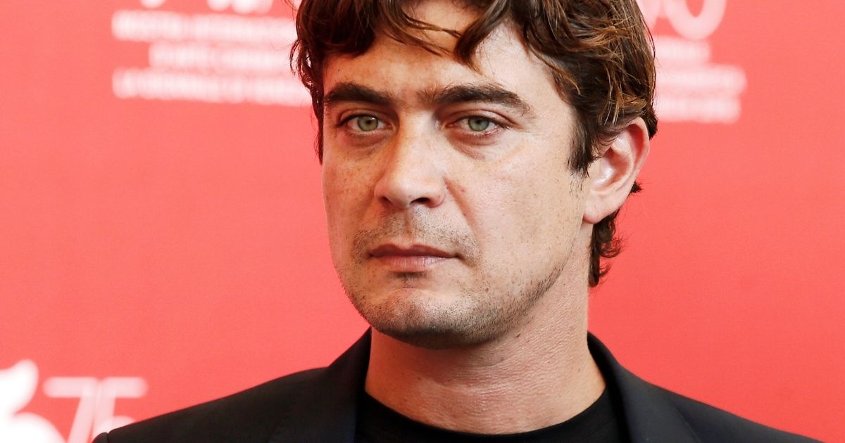 Riccardo Scamarcio e Benedetta Porcaroli sono una coppia riservata, ma l'attore ha rilasciato un commento