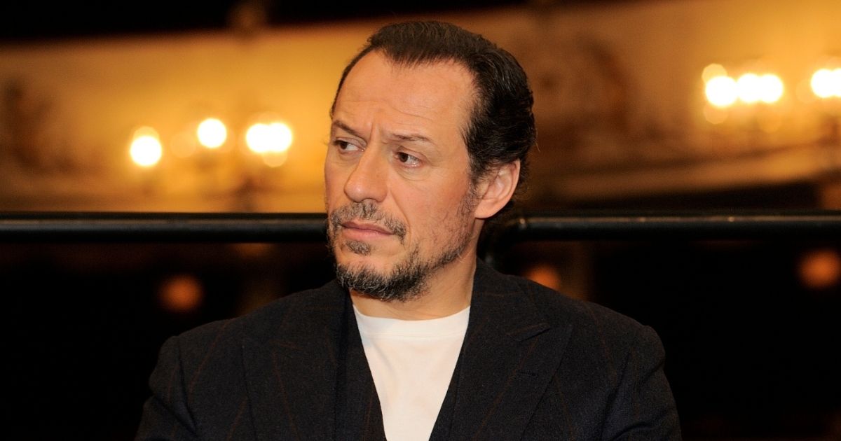 Stefano Accorsi chi è: i figli, la moglie Bianca Vitali e tutti i film dell'attore di Vostro Onore