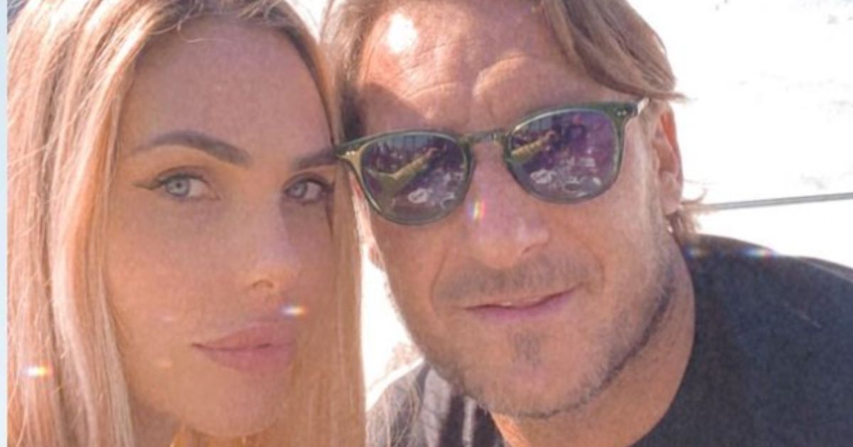 “Francesco Totti e Ilary Blasi stasera comunicheranno la decisione di separarsi”: l’annuncio di Dagospia
