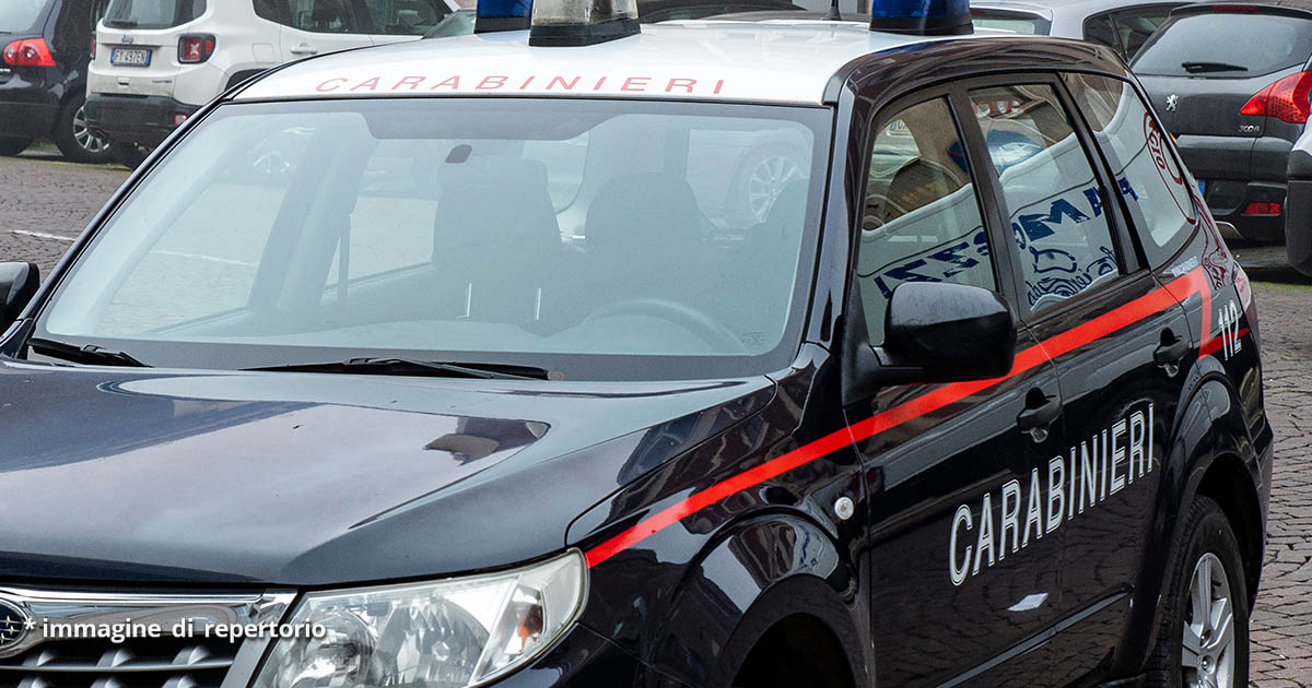 Uccide il suocero con un'ascia, poi si scaglia su moglie e suocera: dramma a Porto Torres
