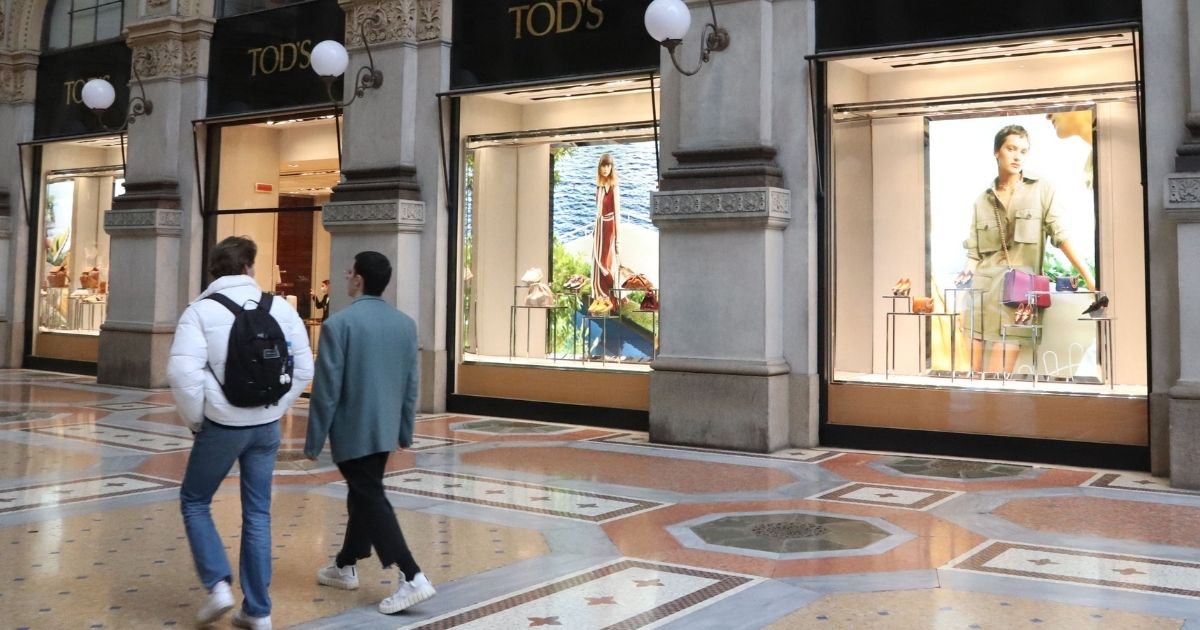 Le regioni cambiano colore, il ministro della Salute Speranza firma l'ordinanza: chi passa in zona gialla